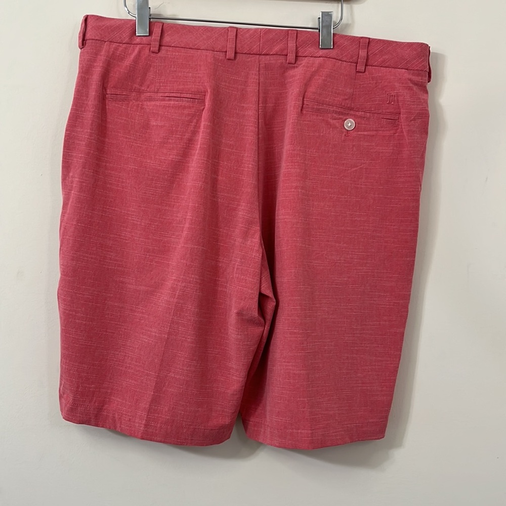Walter Hagen Men’s Perfect 11 Textured 10” Inseam Golf Shorts in Coral Ember 38 - Picture 3 of 7